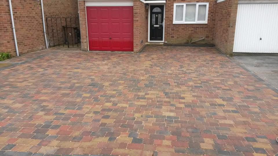 Block paving driveway installed in Essex by Andy Harragan & Sons