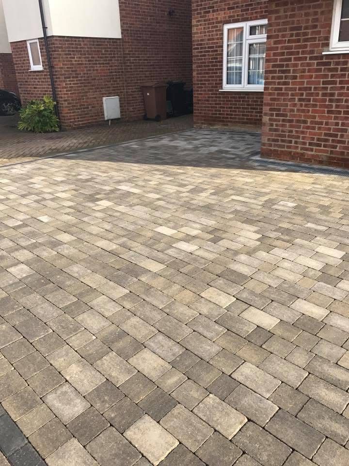 Block paving driveway installed in Essex by Andy Harragan & Sons