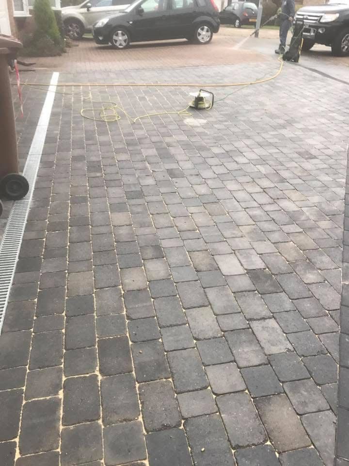 Block paving driveway installed in Essex by Andy Harragan & Sons