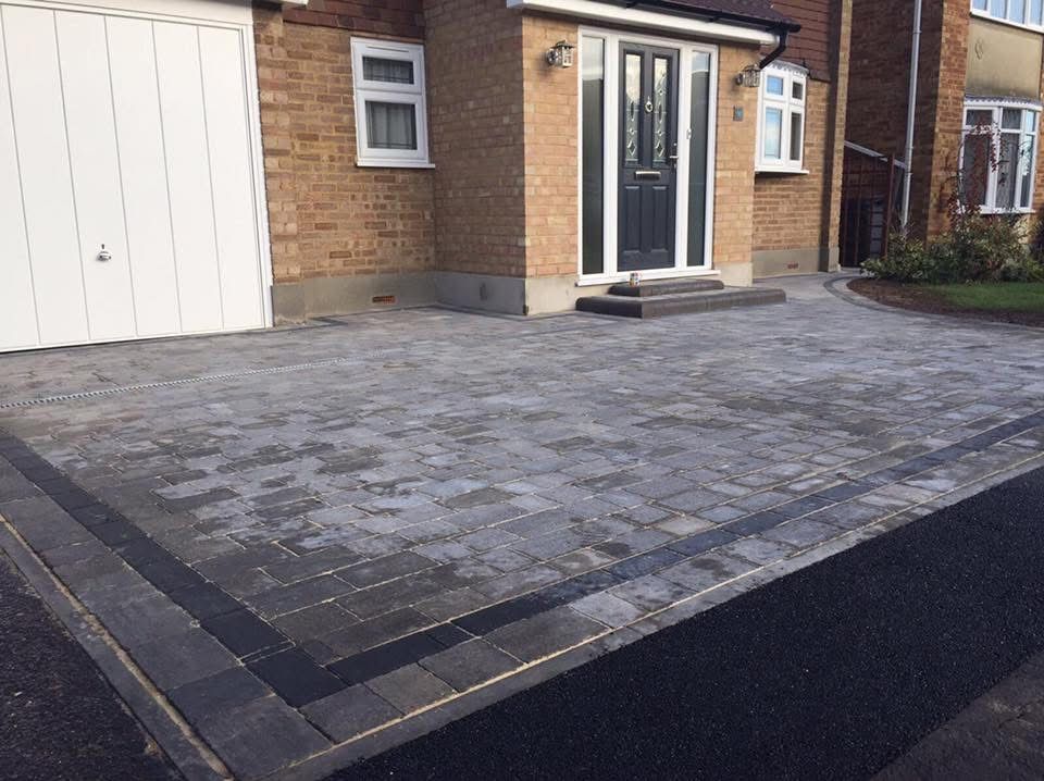 Block paving driveway installed in Essex by Andy Harragan & Sons
