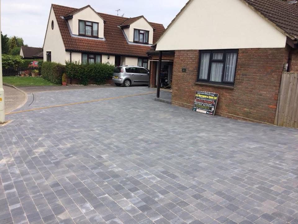 Block paving driveway installed in Essex by Andy Harragan & Sons