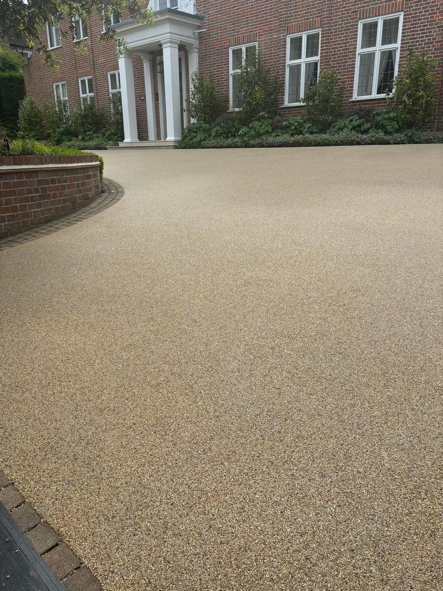 Resin bound gravel driveway installed in Essex by Andy Harragan & Sons