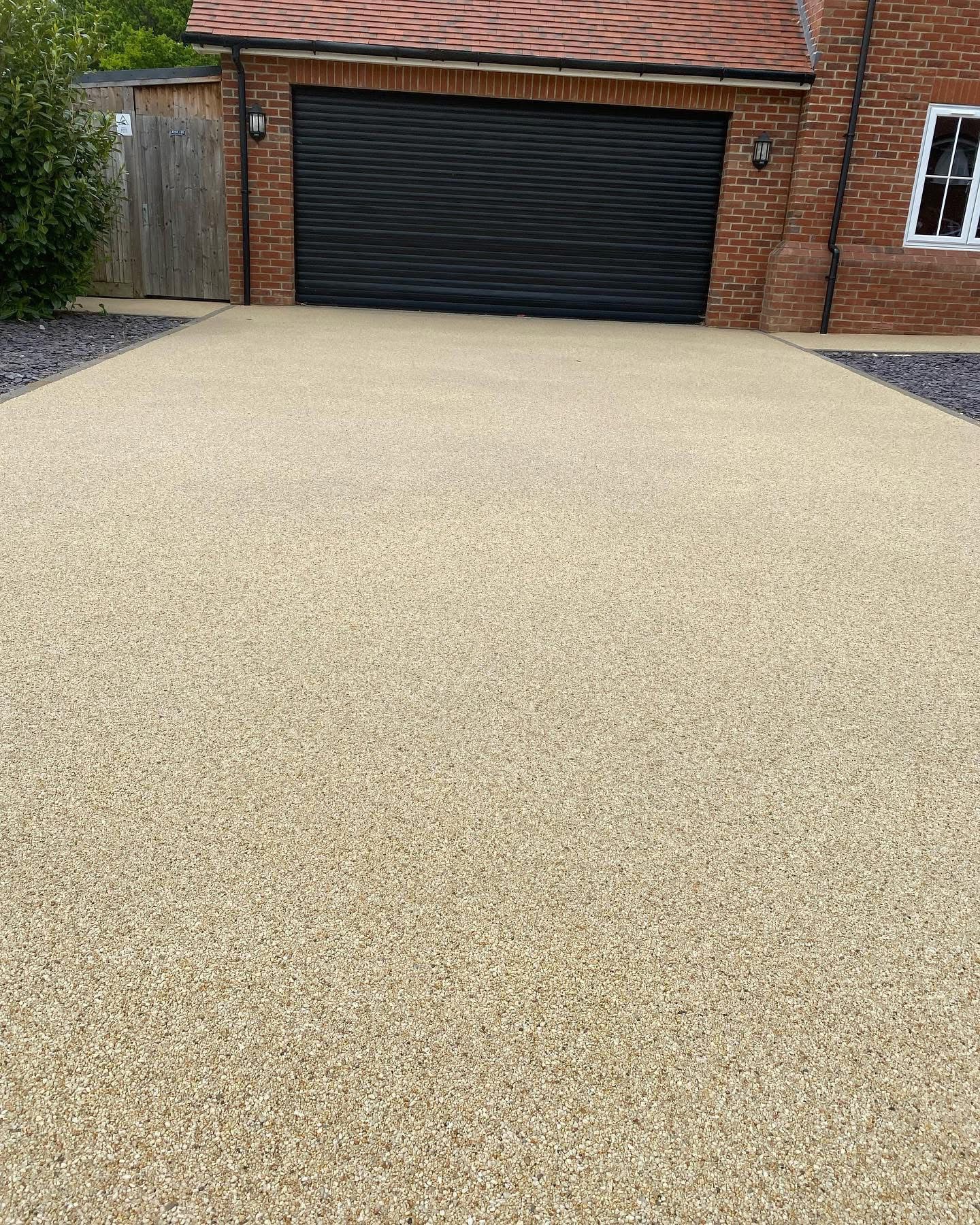 Resin bound gravel driveway installed in Essex by Andy Harragan & Sons