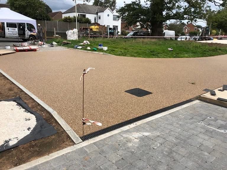 Resin bound gravel driveway installed in Essex by Andy Harragan & Sons