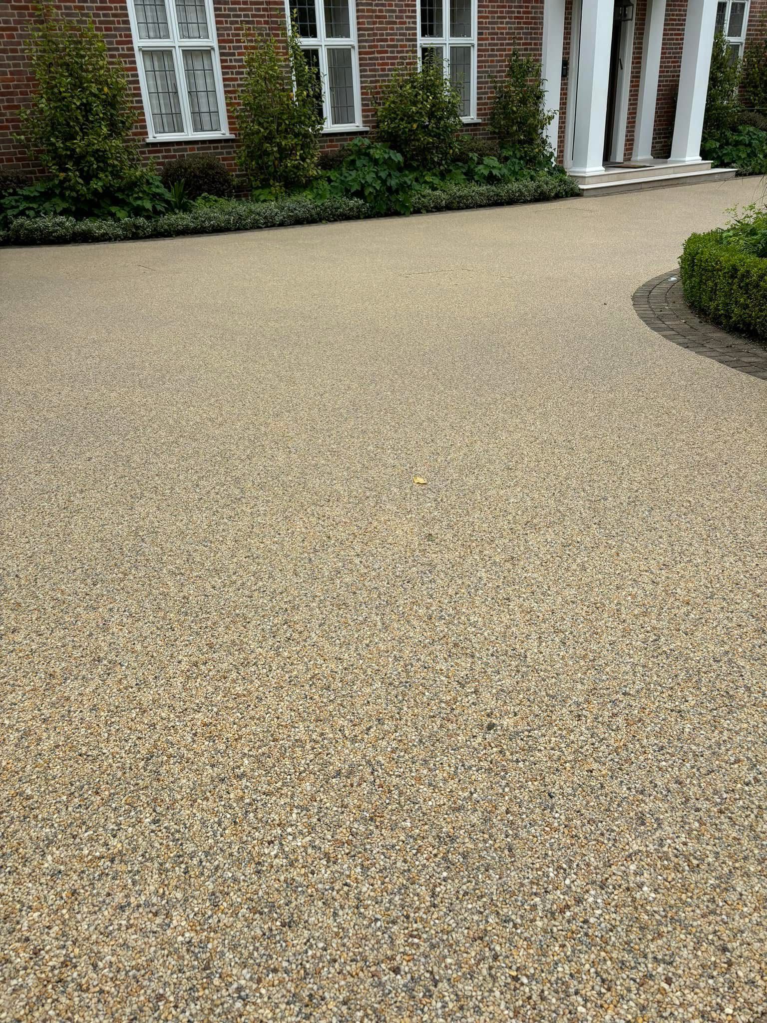 Resin bound gravel driveway installed in Essex by Andy Harragan & Sons