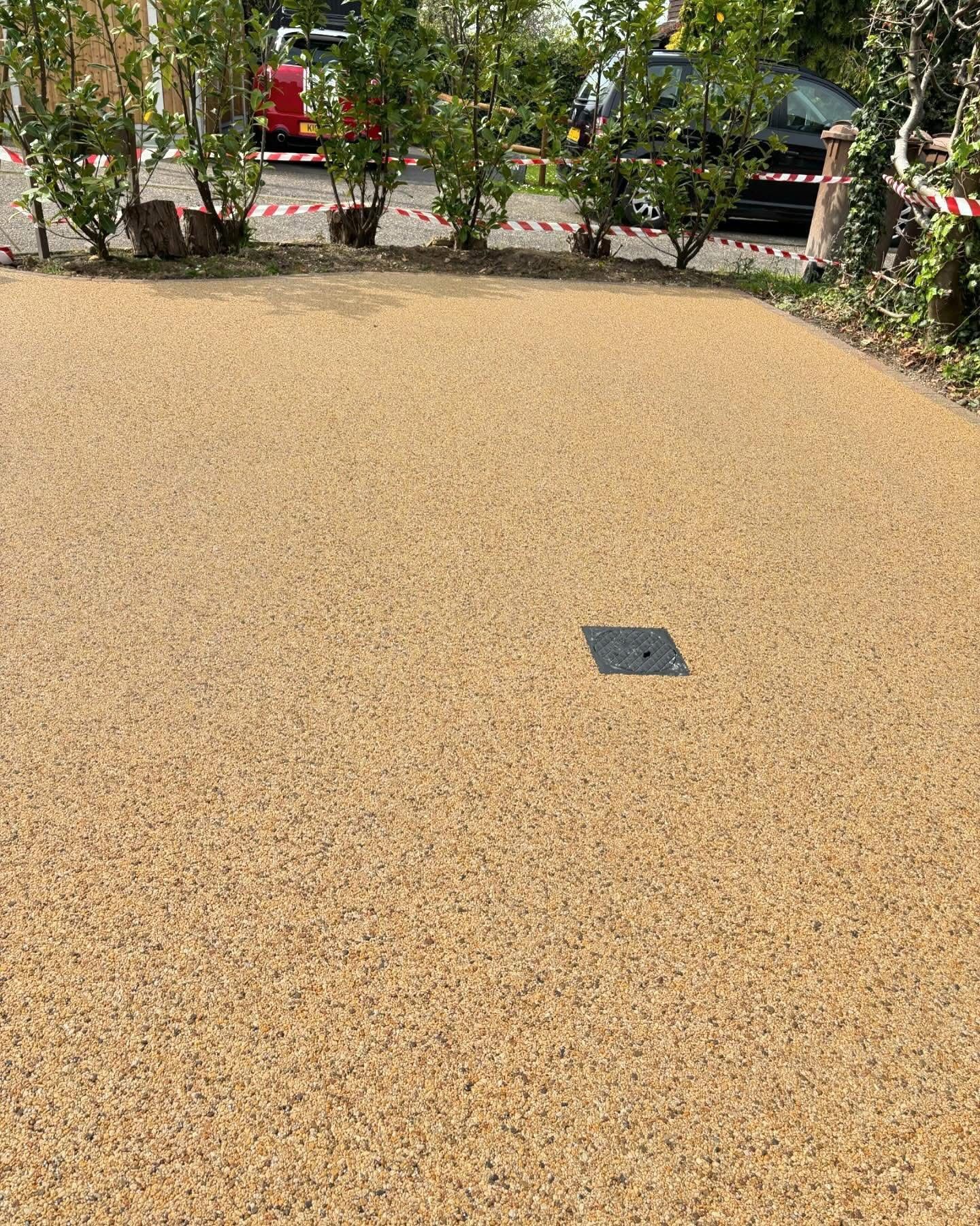 Resin bound gravel driveway installed in Essex by Andy Harragan & Sons
