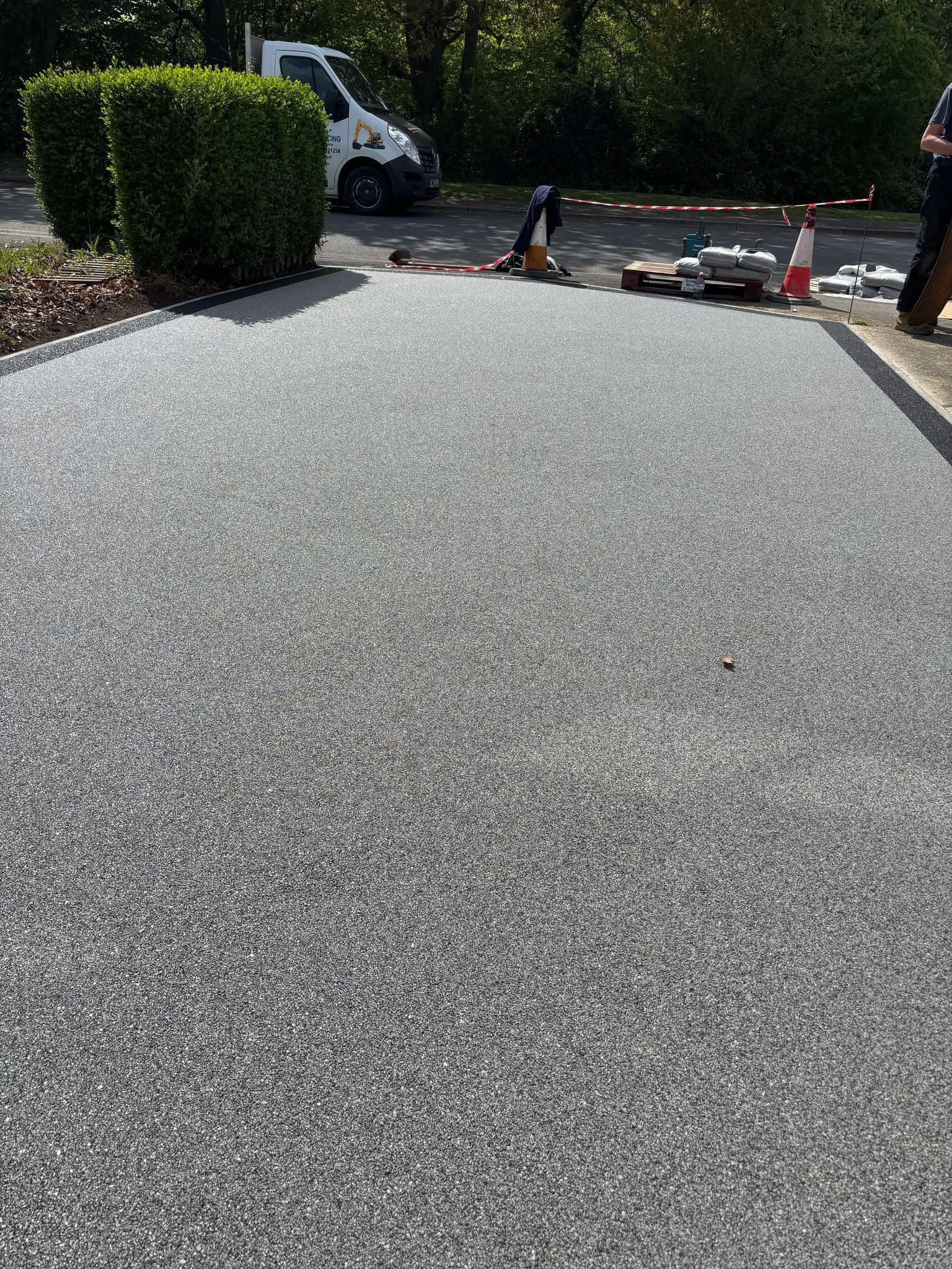 Resin bound gravel driveway installed in Essex by Andy Harragan & Sons