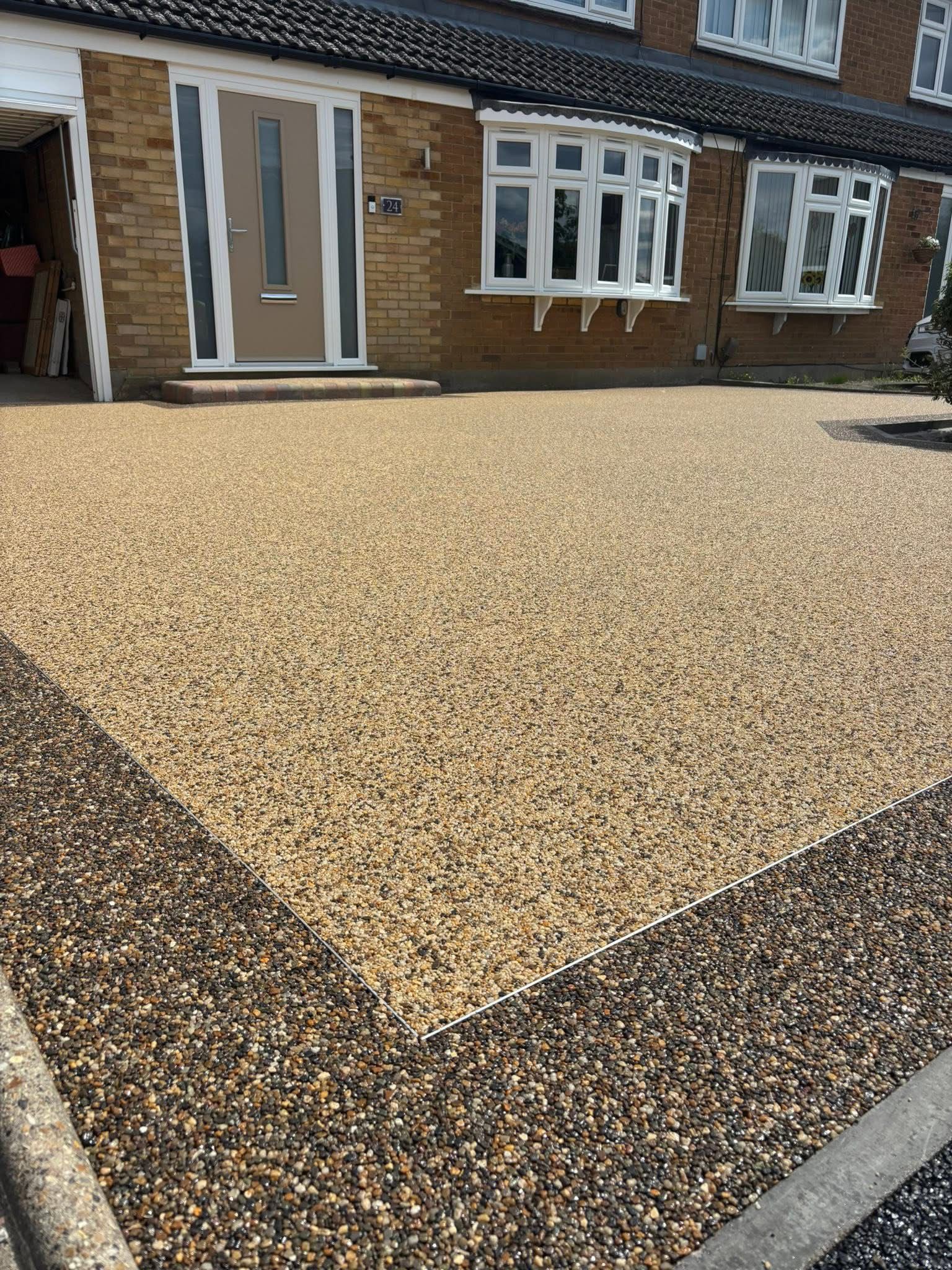 Resin bound gravel driveway installed in Essex by Andy Harragan & Sons