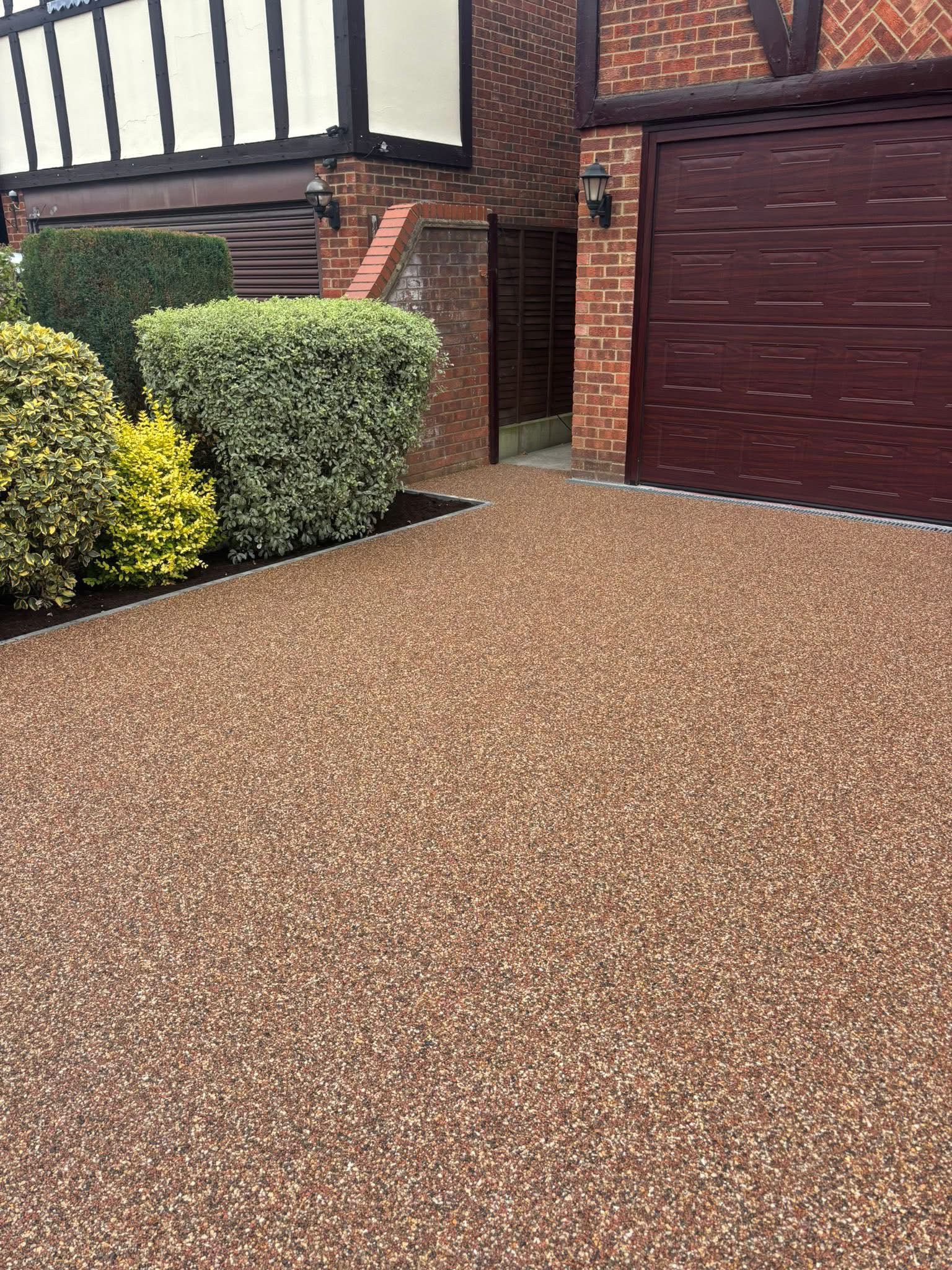 Resin bound gravel driveway installed in Essex by Andy Harragan & Sons