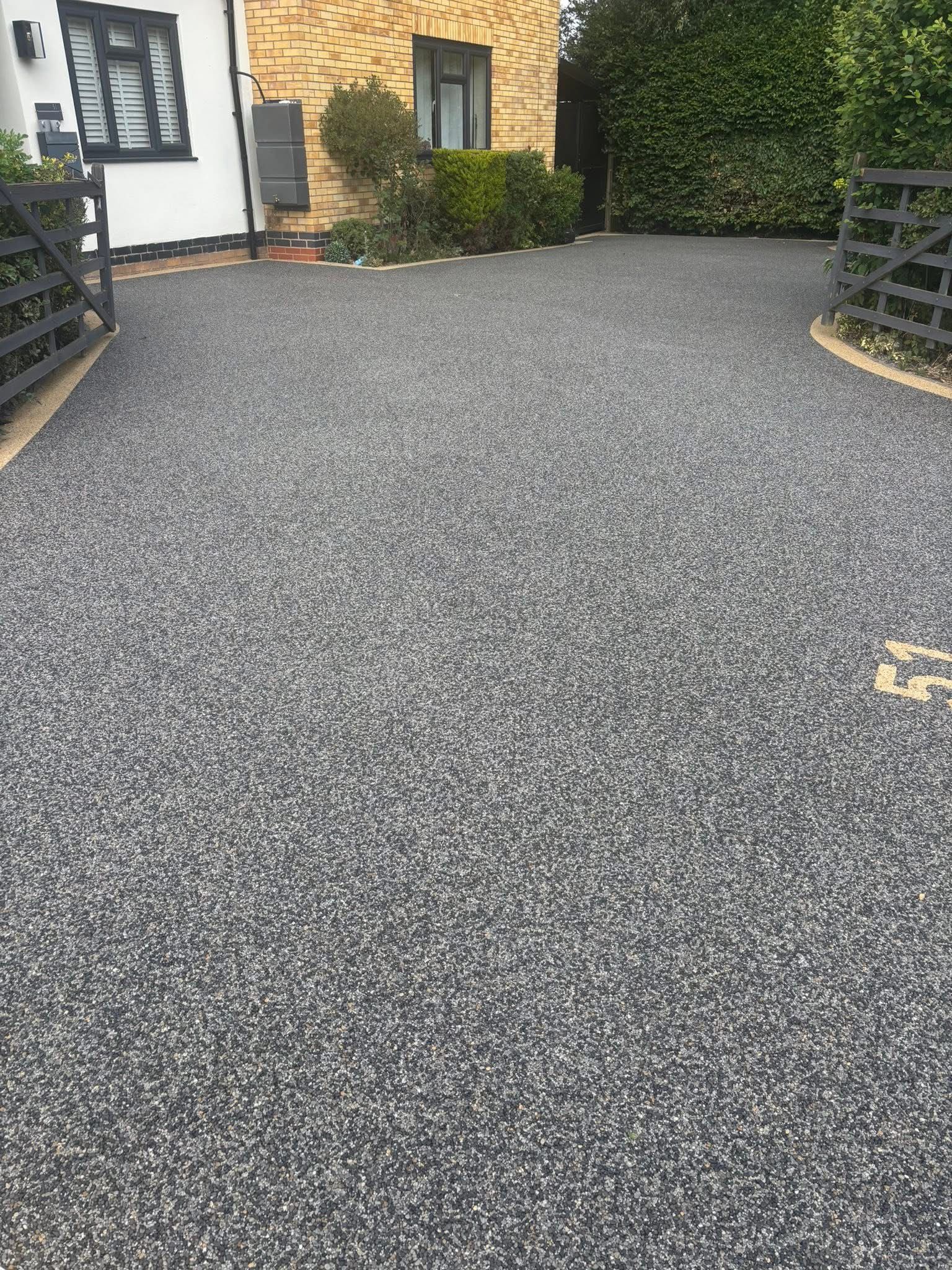 Resin bound gravel driveway installed in Essex by Andy Harragan & Sons