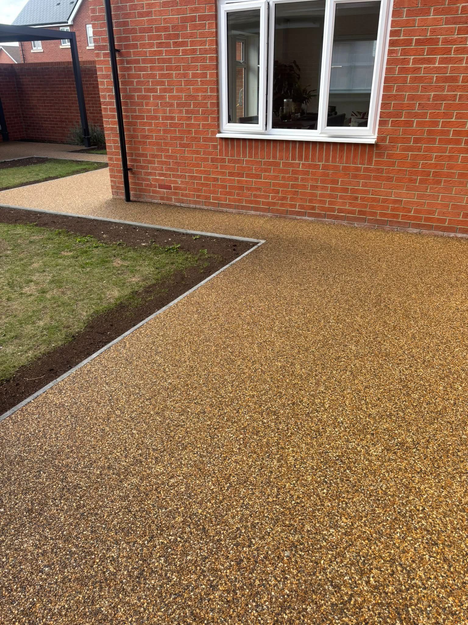 Resin bound gravel driveway installed in Essex by Andy Harragan & Sons