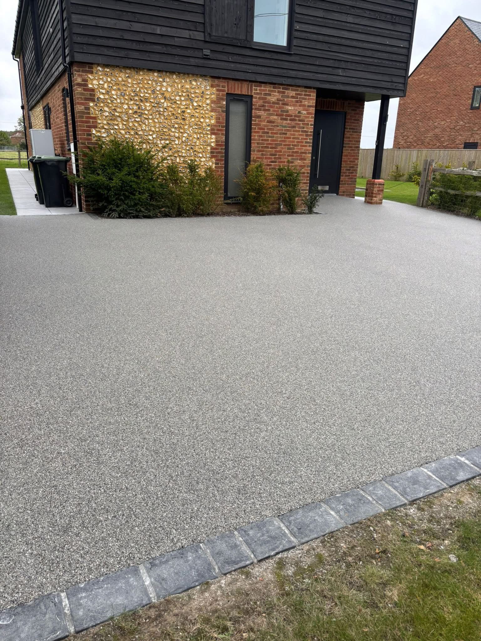 Resin bound gravel driveway installed in Essex by Andy Harragan & Sons