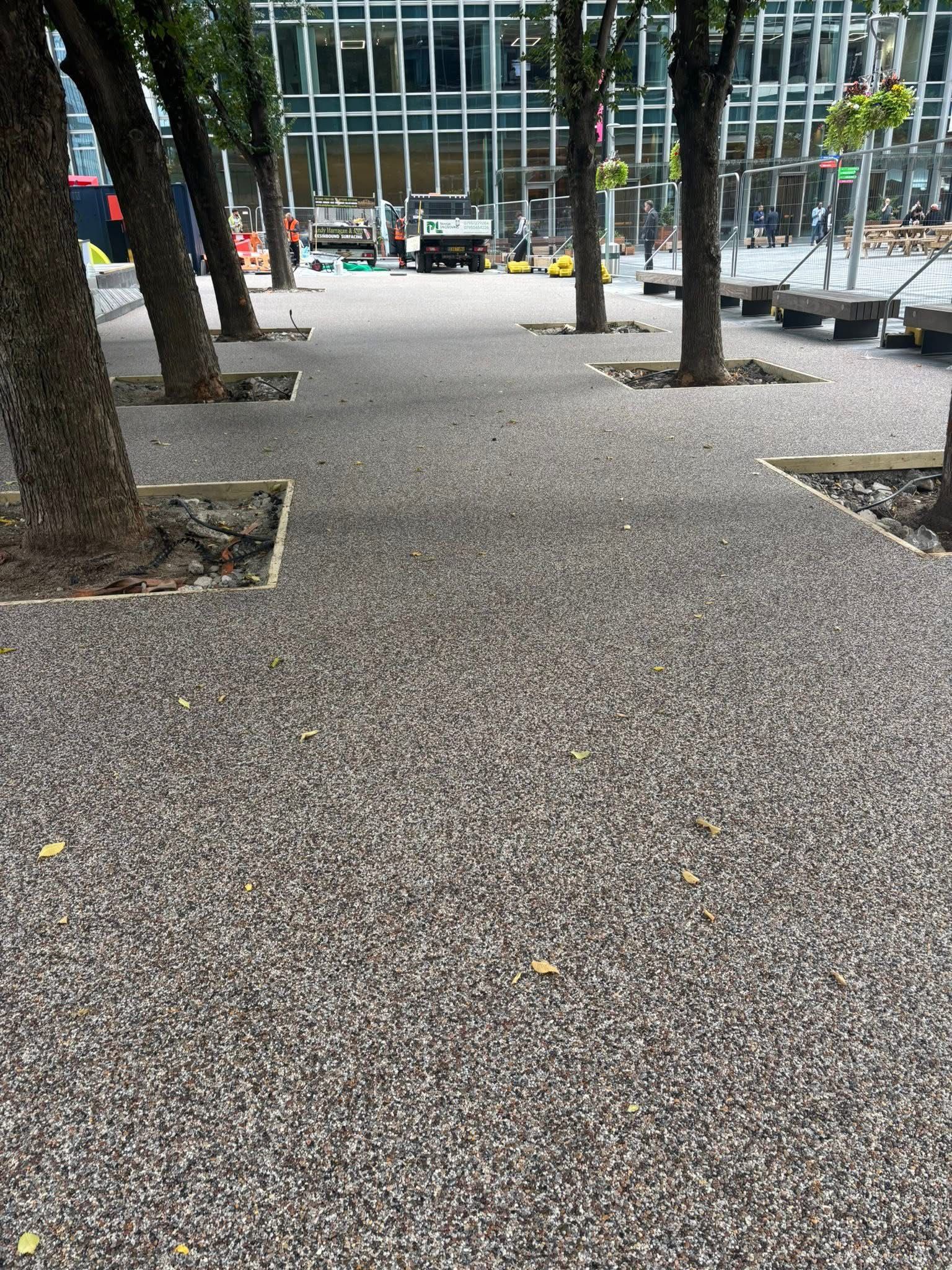 Resin bound gravel driveway installed in Essex by Andy Harragan & Sons