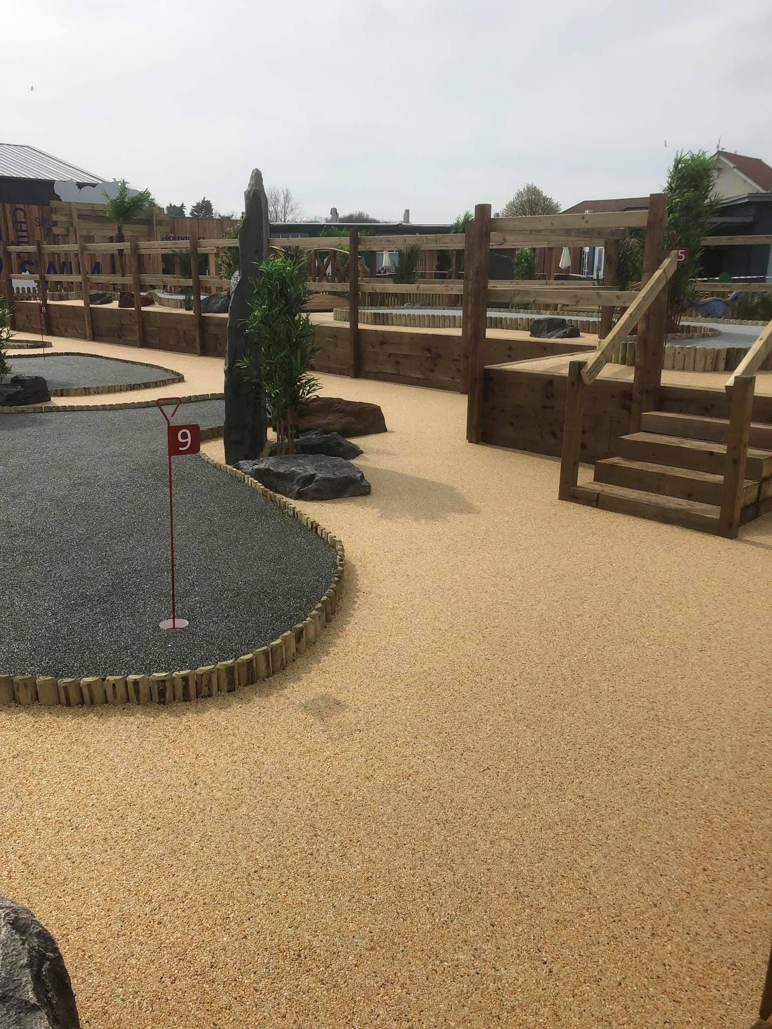 Resin bound gravel driveway installed in Essex by Andy Harragan & Sons