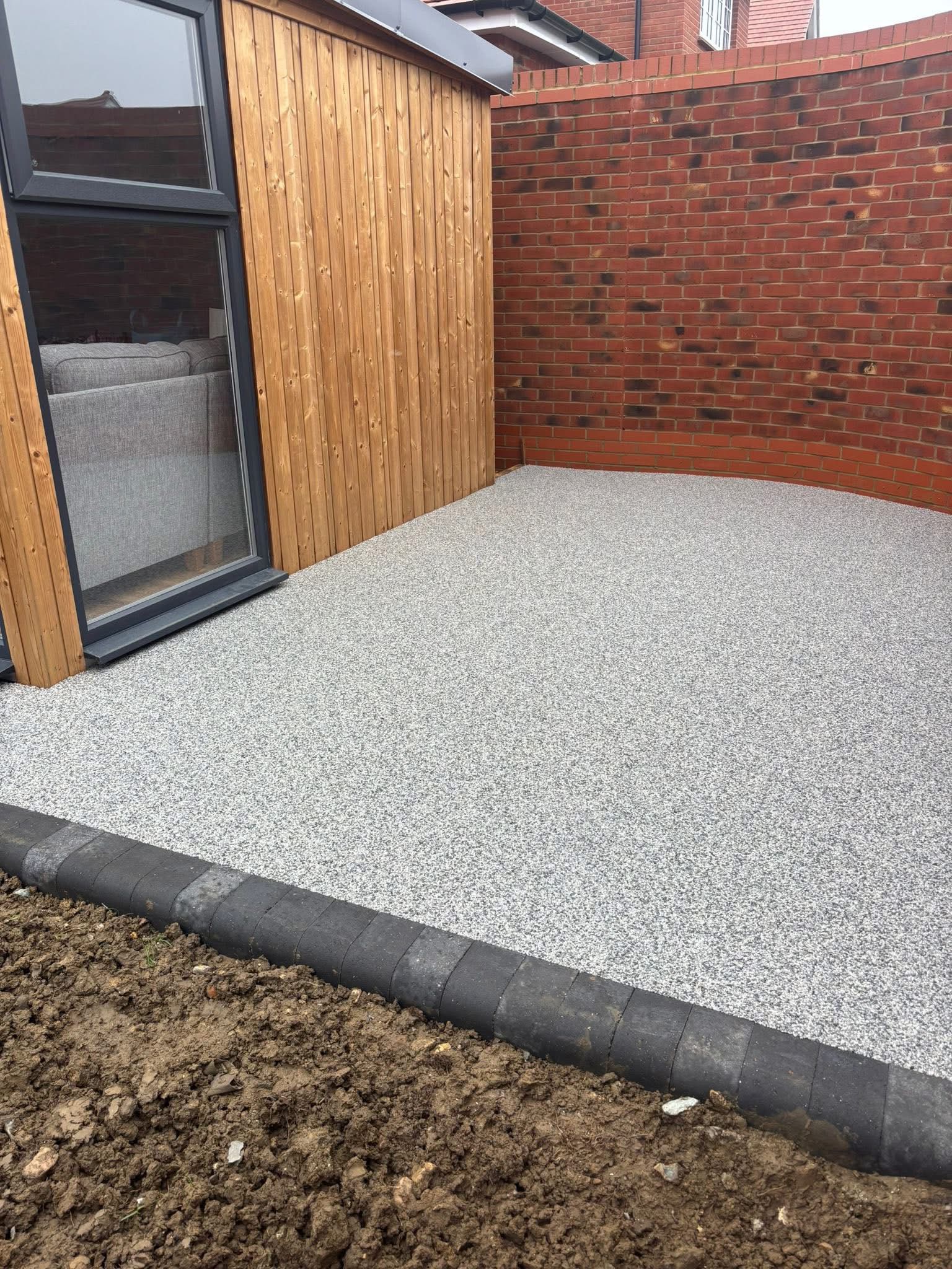 Resin bound gravel driveway installed in Essex by Andy Harragan & Sons