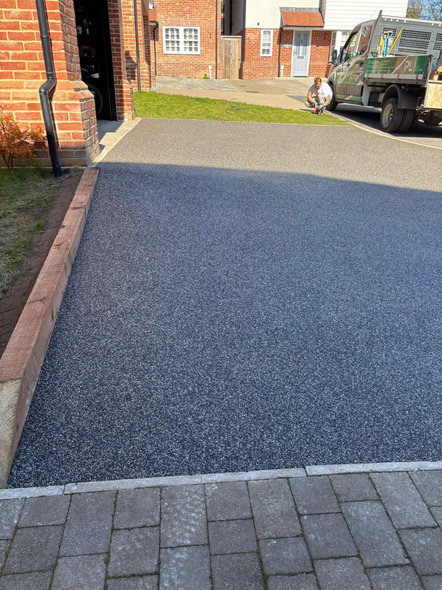 Resin bound gravel driveway installed in Essex by Andy Harragan & Sons
