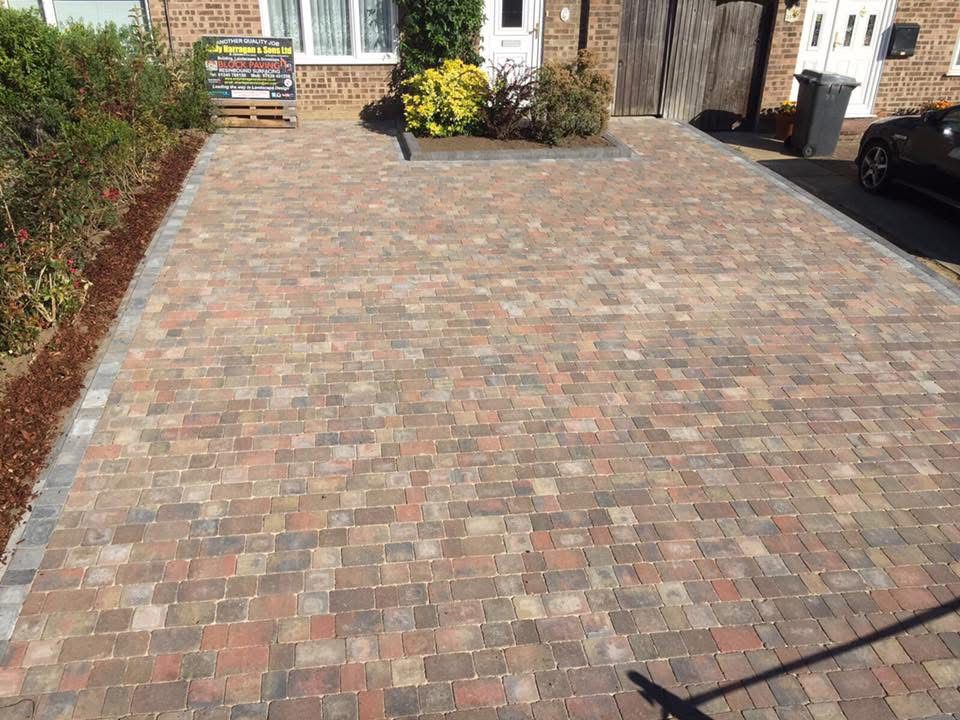 Block paving driveway installed in Essex by Andy Harragan & Sons