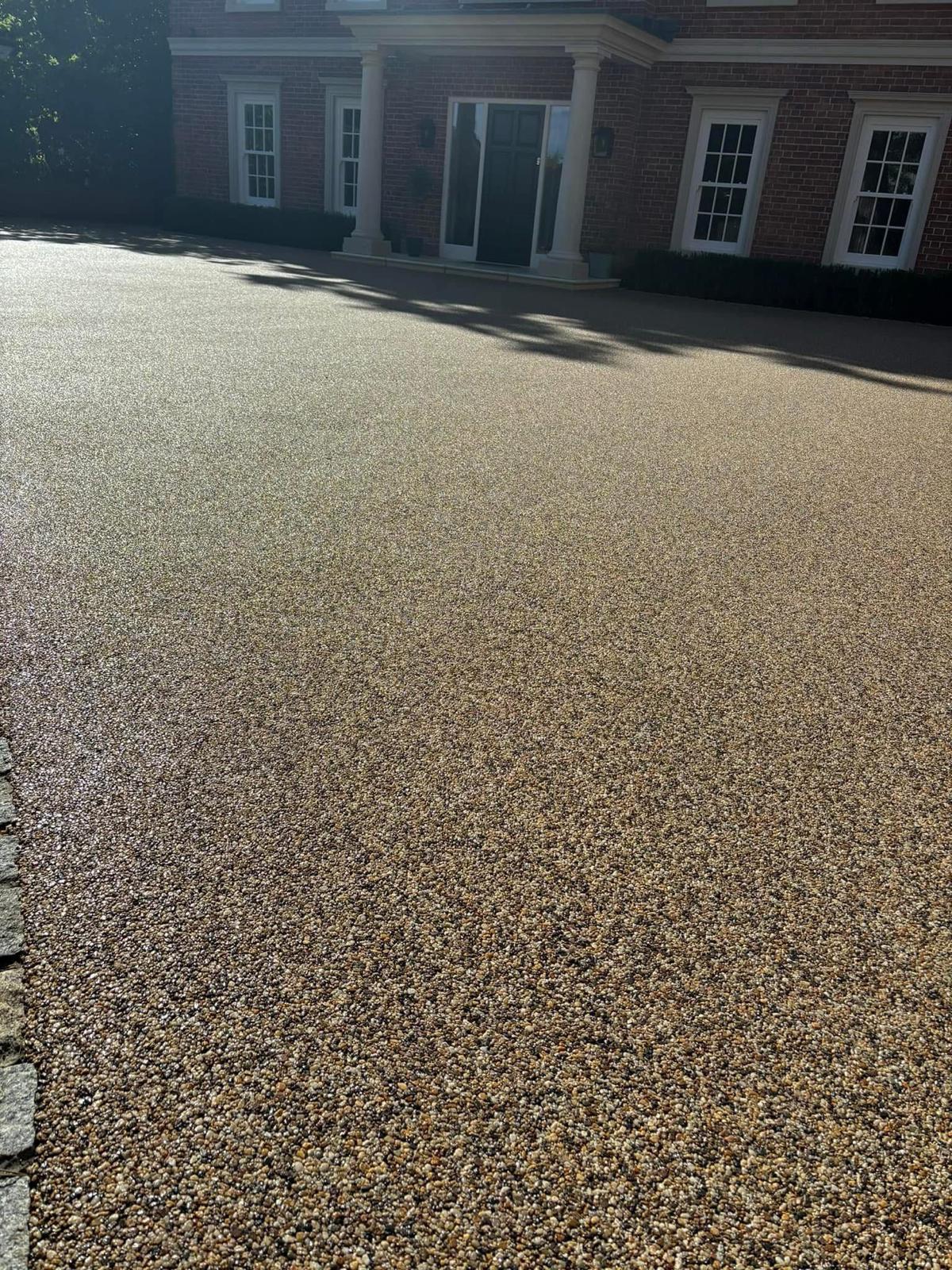 Resin bound gravel driveway installed in Essex by Andy Harragan & Sons